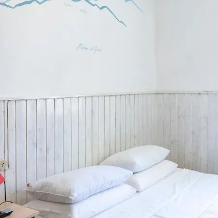 Bellagio, Breva - アパート